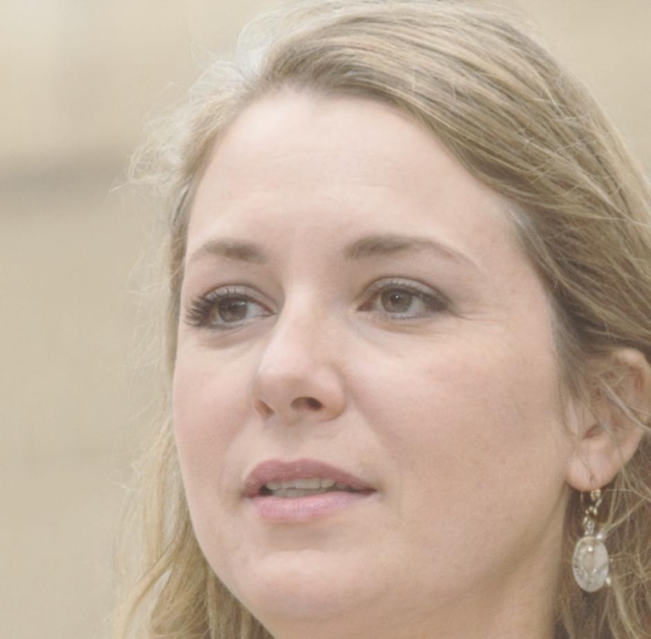 Portrait of Siobhan Kelleher, budget analysis instructor