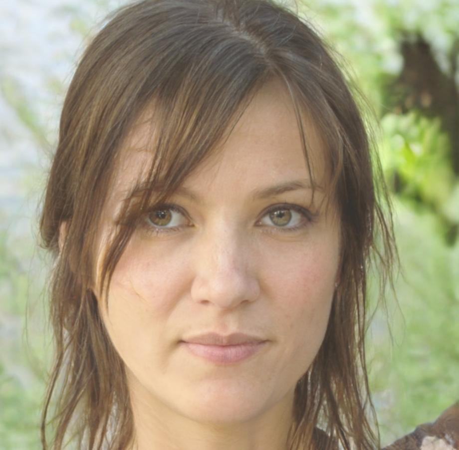 Portrait of Vesna Pavlović, sector benchmarking expert